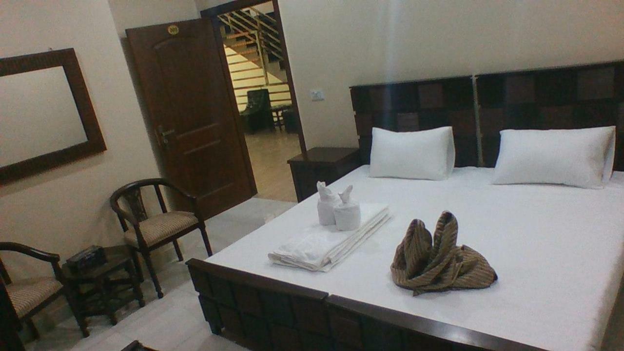 Red Roof Hotel Sahiwal 外观 照片