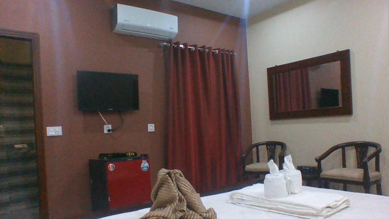 Red Roof Hotel Sahiwal 外观 照片