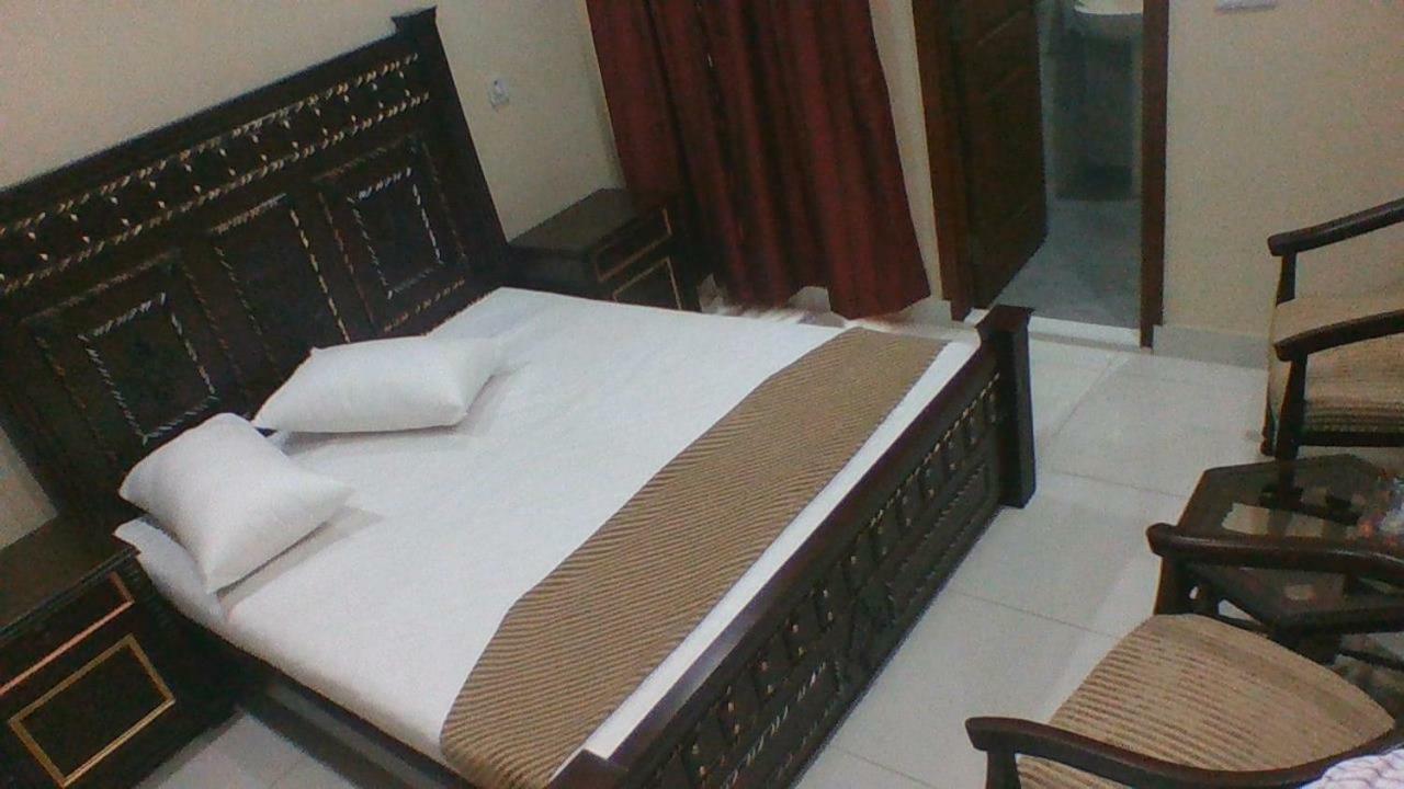 Red Roof Hotel Sahiwal 外观 照片